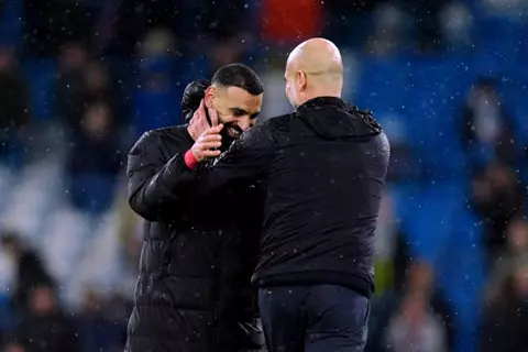 صباحك أوروبي.. جوارديولا يراقب صلاح.. غضب ريال مدريد.. وانتقادات كومباني